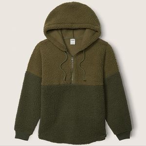 NWT Victoria's Secret PINK Varsity Sherpa Half Zip Pullover Green Colorblock
